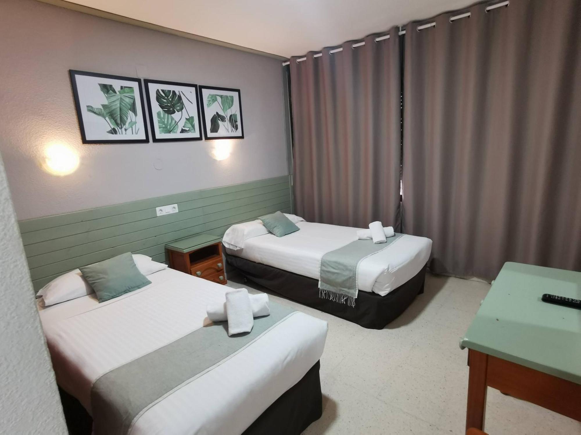 Costa Andaluza Hotel 2*